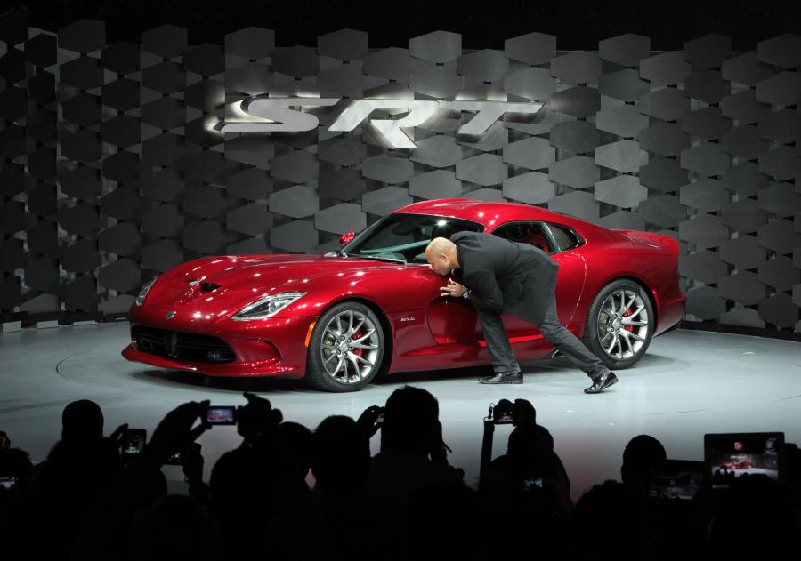  Dodge Viper SRT GTS 2012 года  (фото 10 из 60)